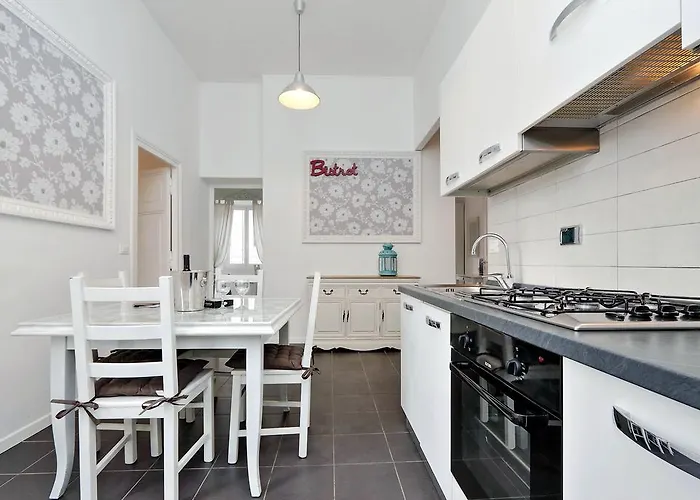 Charming Antonia 300 Mt From Colosseum Apartment Rom